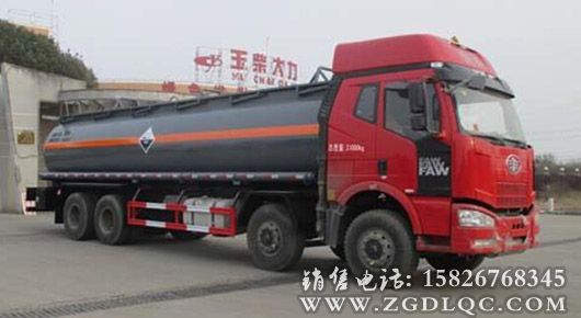解放前四后八氨水车(19.6方) 解放前四后八氨水车(19.6方)